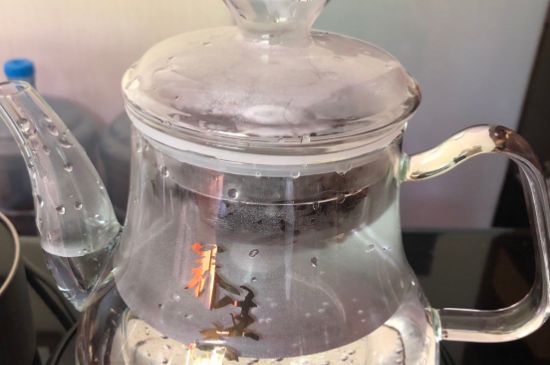 蒸茶和煮茶的區(qū)別，蒸茶和煮茶哪個(gè)好