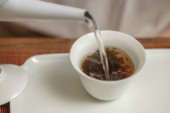 各類茶的注水方式，不同的茶泡茶時怎么注水