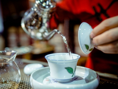 千萬別做兼職茶藝師，女人學(xué)茶藝好嗎？