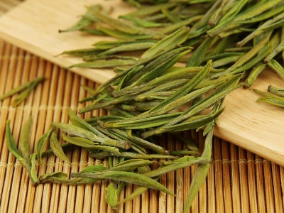 安吉白茶的功效與作用，簡單概括安吉<a href=http://www.huxthp.com/fenlei/baicha/ target=_blank class=infotextkey>白茶功效</a>