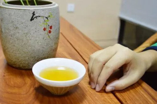 女人喝茶要行扣茶禮嗎，叩茶禮女士能用嗎？