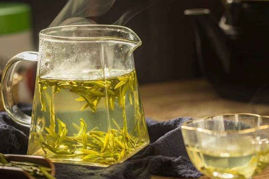 蜂蜜泡茶葉的副作用，蜂蜜泡茶葉有什么禁忌