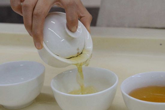 泡茶的順口溜，茶葉三泡是精華