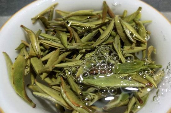 老茶和新茶哪個好，老茶好喝還是新茶好喝