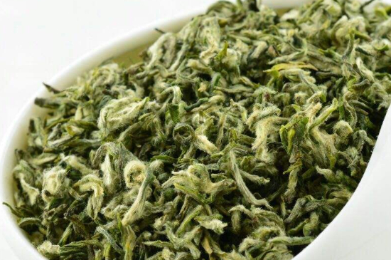 真假碧螺春泡水后區(qū)別，蘇州洞庭碧螺春怎樣鑒別好壞？