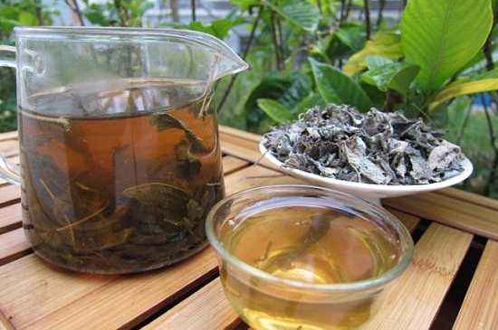 怎樣辨別莓茶發(fā)霉了，莓茶發(fā)霉和白霜的區(qū)別