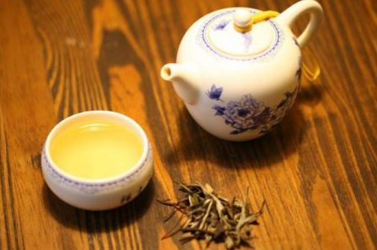 什么茶葉容易放香精，香精茶有什么危害？