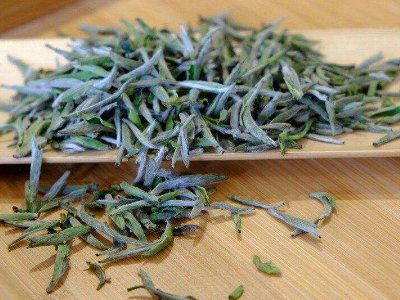 白毫銀針放幾年最好，白毫銀針什么年份最好？