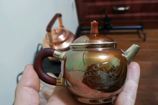 常見(jiàn)的七大材質(zhì)的茶具優(yōu)缺點(diǎn)，用什么材質(zhì)的茶具泡茶最好？