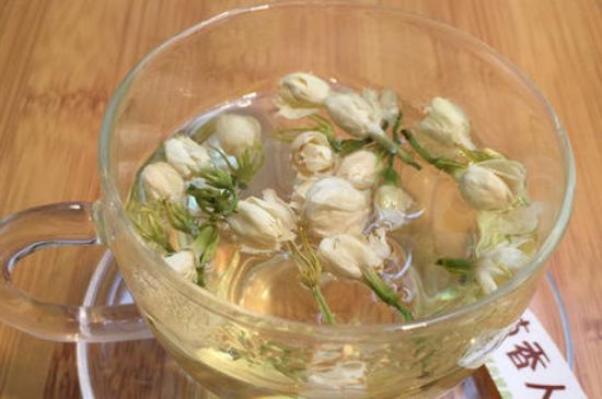 茉莉泡水禁忌，茉莉干花泡水的功效與禁忌
