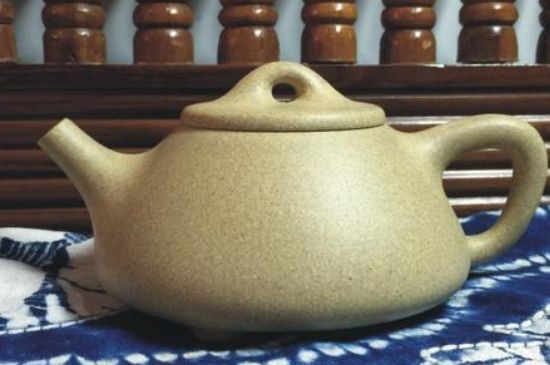 本山綠泥怎么分辨真假，真正的本山綠泥紫砂壺怎么鑒別？
