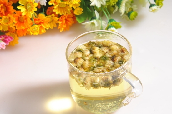 喝菊花茶有什么效果，女人長期喝菊花茶好嗎？