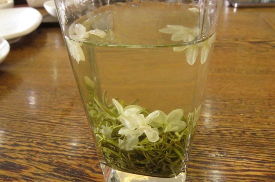 茉莉龍珠可以和什么一起泡茶，茉莉龍珠茶能加蜂蜜嗎？