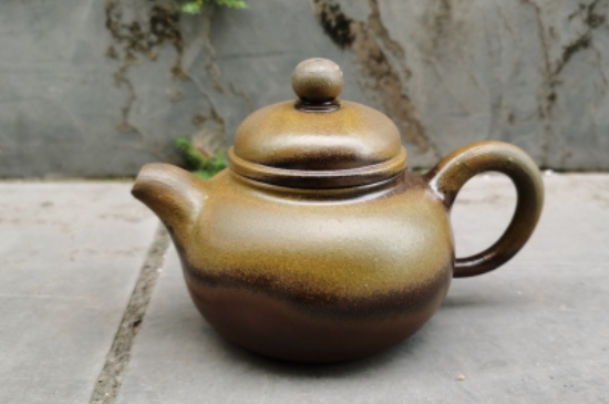 廣西欽州坭興陶可以泡多種茶嗎，坭興陶是一壺一茶嗎?