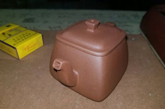 手工紫砂壺和模具壺有什么區(qū)別，快速鑒別手工壺模具壺