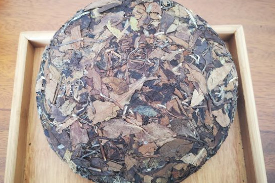 新舊白茶怎么區(qū)分，怎么分辨白茶是新還是舊