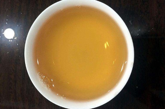 白茶三年為藥七年為寶的原理，為什么說一年茶三年藥七年寶？