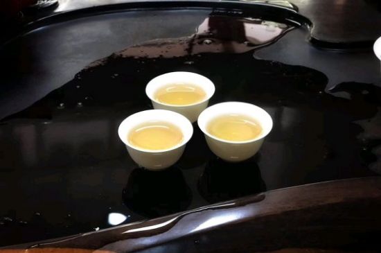 蜜蘭香好還是鴨屎香好，鳳凰單叢茶蜜蘭香和鴨屎香特點(diǎn)有哪些？