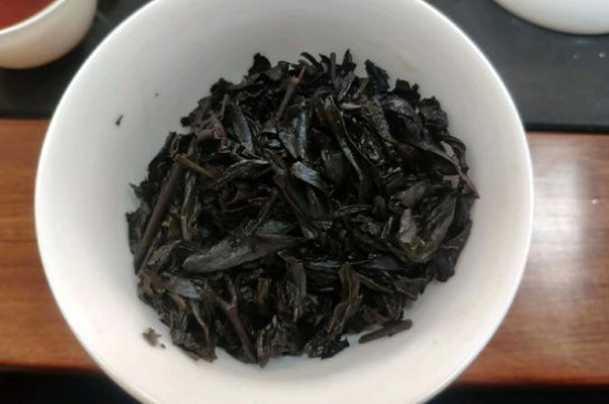 大紅袍煙熏味是好茶嗎，能不能喝對人體有壞處嗎