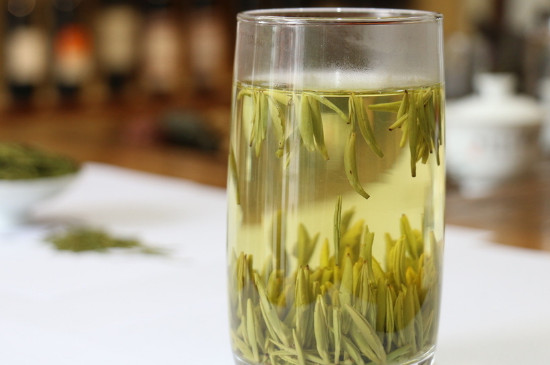 竹葉青茶泡不立起來(lái)怎么回事，竹葉青茶怎么泡立起來(lái)