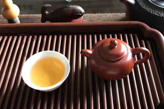 正山小種適合女人喝嗎，女人經(jīng)常喝正山小種茶好嗎