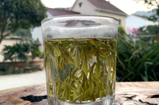 西湖龍井茶頭采和二采區(qū)別，明前龍井一采和二采什么味道？