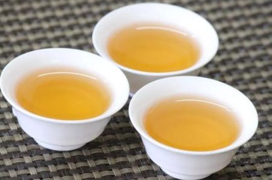 蜜蘭香和鴨屎香區(qū)別，鳳凰單樅鴨屎香vs蜜蘭香圖片對比