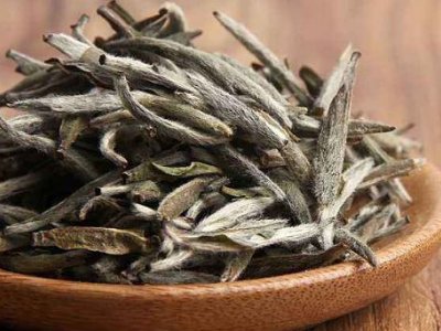 白茶有哪些品種排名，<a href=http://www.huxthp.com/fenlei/baicha/ target=_blank class=infotextkey>白茶的種類</a>大全