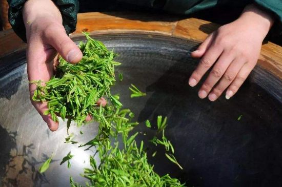 300塊錢(qián)的金駿眉能喝嗎，兩三百多金駿眉和一千多區(qū)別