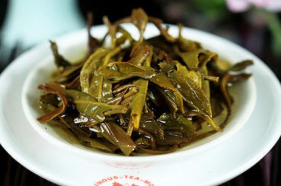 茯磚茶與普洱茶哪個(gè)好，茯茶和普洱茶口味區(qū)別