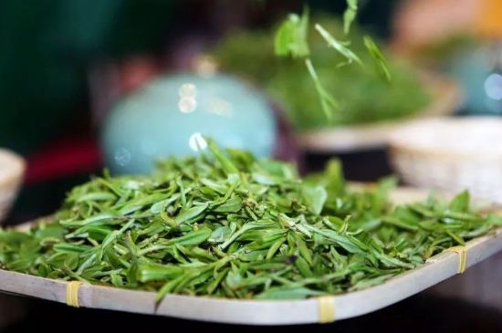 單樅茶什么季節(jié)最好喝，鳳凰單叢茶春茶好還是秋茶好？