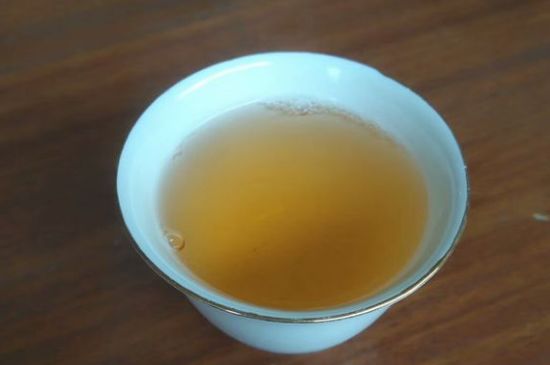 黑茶排濕毒的身體表現(xiàn)，喝黑茶排毒反應癥狀